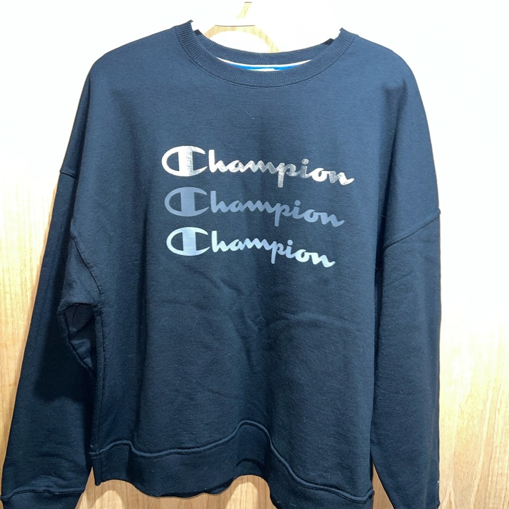 Champion Womans Black Crewneck Sweater
